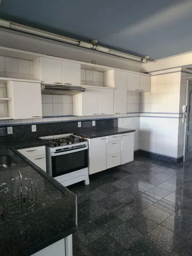 Alugo apartamento alto padrão 