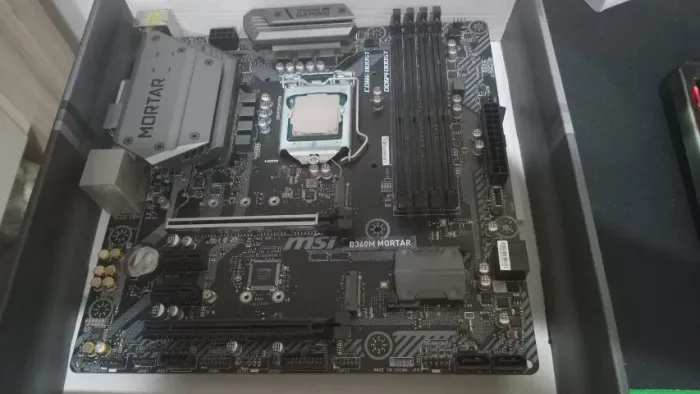 Kit Upgrade Placa-mãe B360m MORTAR + Processador I5 9400F