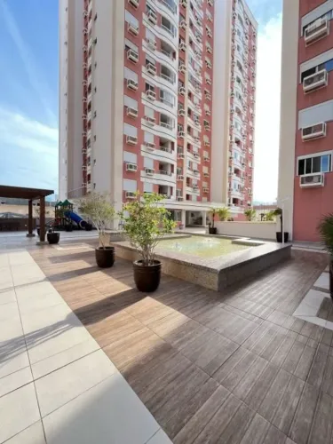 Apartamento com 2 dormitórios à venda, 105 m² por R$ 585.000,00 - Barreiros - São José/SC