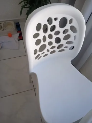 Vendo três cadeiras para área gourmet .