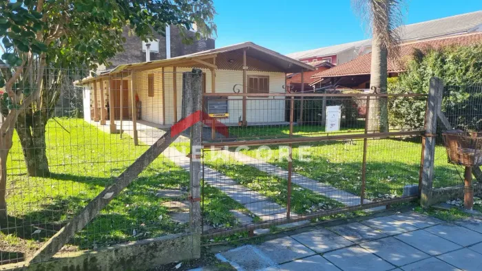 Casa em Rua Irmão José Otao - Leodoro de Azevedo - Canela/RS