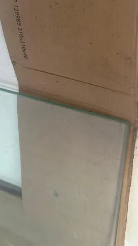Vendo vidro temperado medindo 1m x 1,5m