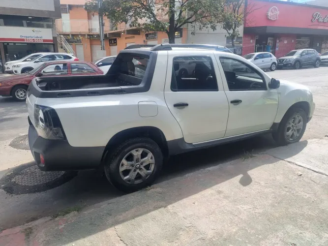 Renault Duster Oroch Intense 1.6 Flex 16V Mec. 2024