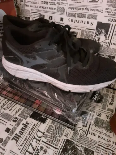 Tênis Mizuno número 44