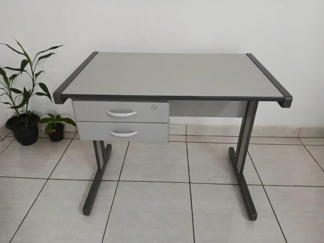 Mesa para escritório