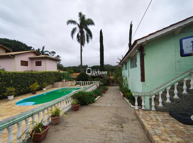 Casa à venda em Cotia, Centro (Caucaia do Alto), com 5 quartos, com 221.83 m²