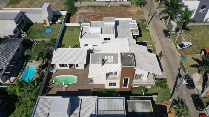 Casa em condomínio à venda na Cachoeira do Bom Jesus