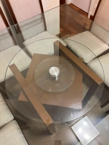 Mesa 8 lugares com cadeiras