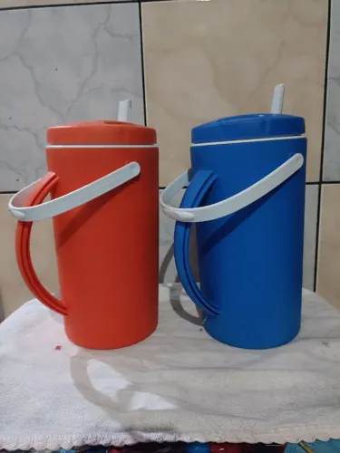 Garrafa Térmica 2.5 Litros Com Bico E Alça - Perfeito Estado.
