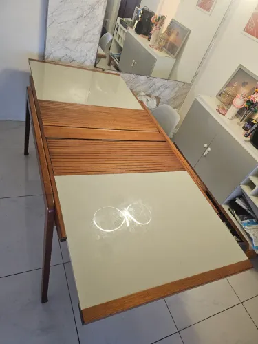 Mesa em Madeira Maciça Extensiva