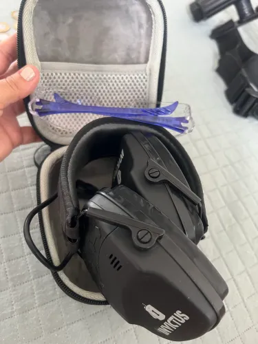 Abafador Eletrônico Invictus com Estojo Semi Novo