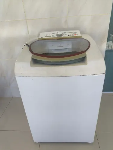 Máquina de lavar brastemp 11 kg (PRECISA DE CONSERTO)