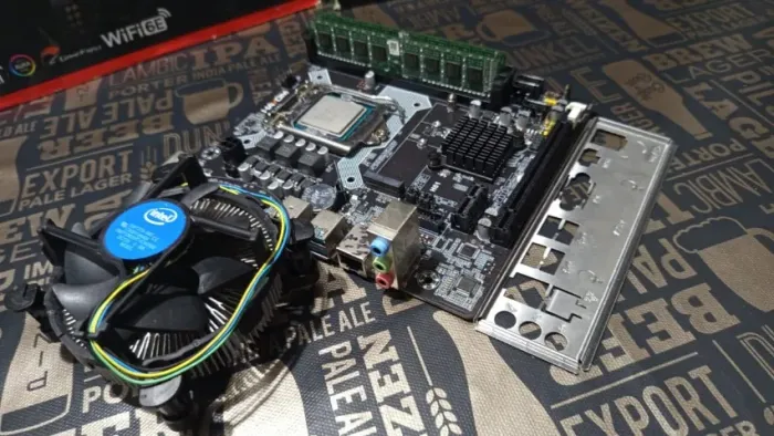 Kit i5 4570 + 4 gb Ram + Placa H81 Hayom