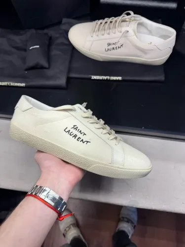 Saint Laurent