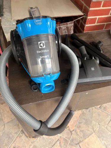Aspirador de Pó Electrolux Smart ABS02 1200W