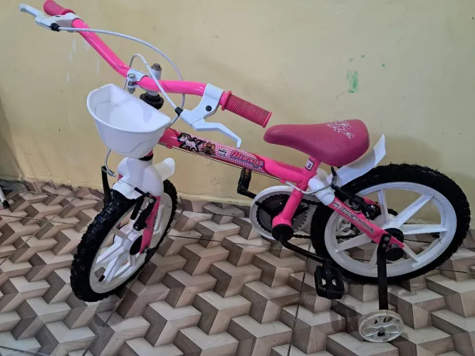 Bicicleta rosa infantil aro 16 usada poucas vezes