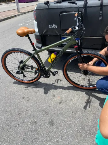 BICICLETA QUEEN TITAN 2.0 VERDE MILITAR PRETO FOSCO 17,5