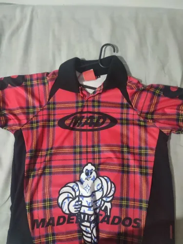 Camisa Mad Enlatados 