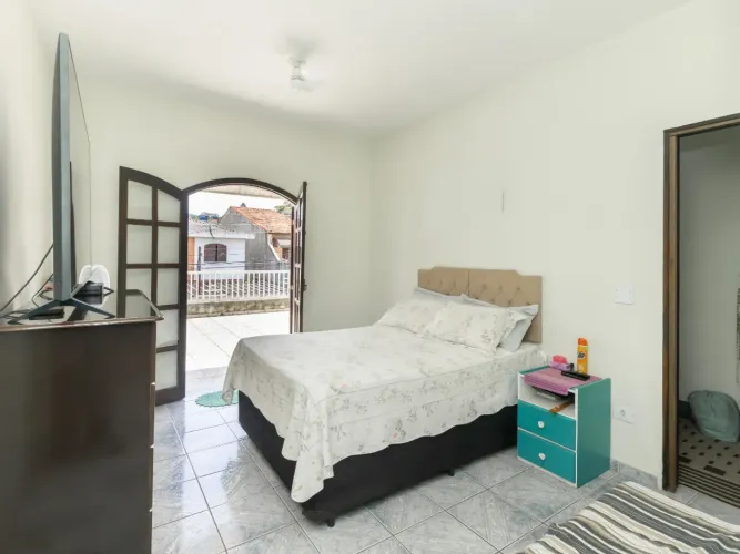 Sobrado para venda em Conjunto Residencial Vista Verde com 3 quartos, sendo 1 suíte, 170m²