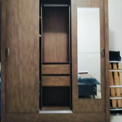 Guarda roupa solteiro em ótimo estado