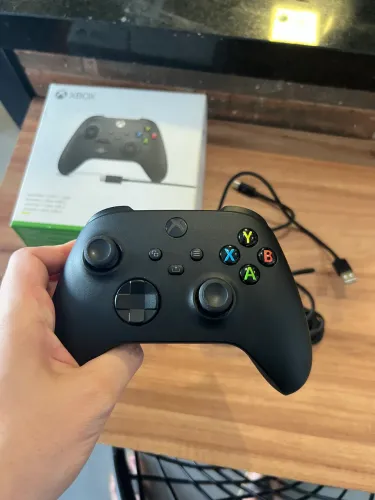 Controle Xbox Series Preto + Bateria Recarregável