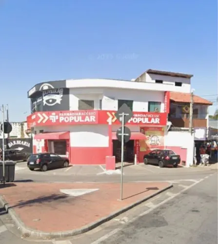 Aluga 3 salas juntas, mais um banheiro e recepção. Melhor ponto da Vila Helena. 