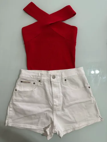 Conjunto blusa lelisblanc short calvin Klein lindo seminovo