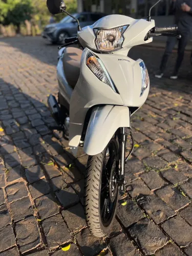 Honda Biz 125 EX 2025