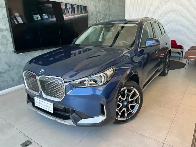 BMW IX1 Edrive20 X-line Aut. (elétrico) 2025