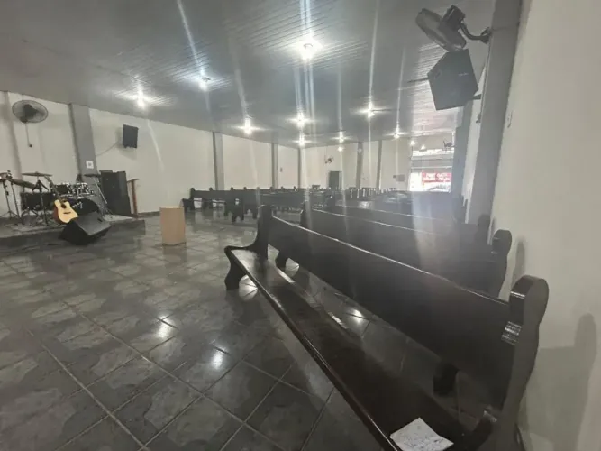 Galpão Comercial à Venda em Avenida de Grande Movimento | Excelente Localização | São José