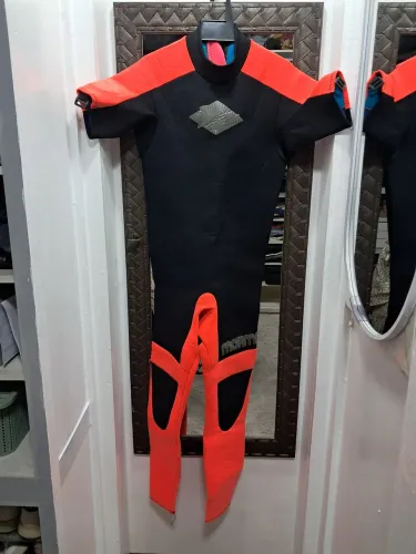 roupa neoprene feminino tamanho g