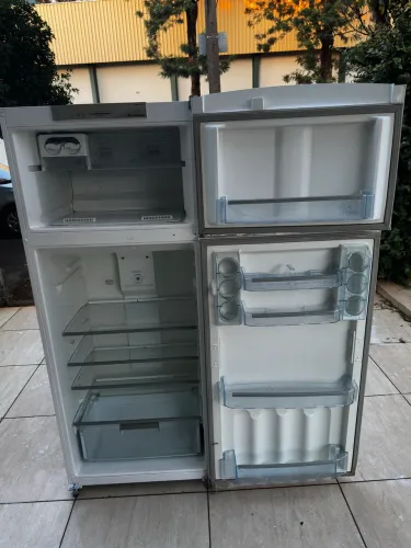Geladeira frost free de 420 litros