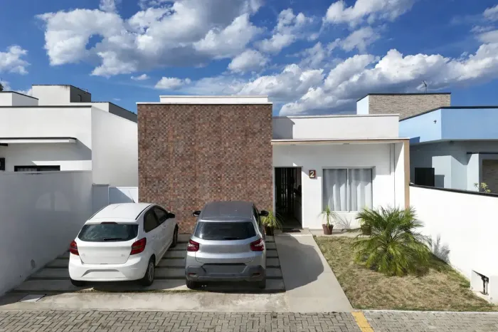 Linda casa à venda em Guararema no condomínio River View