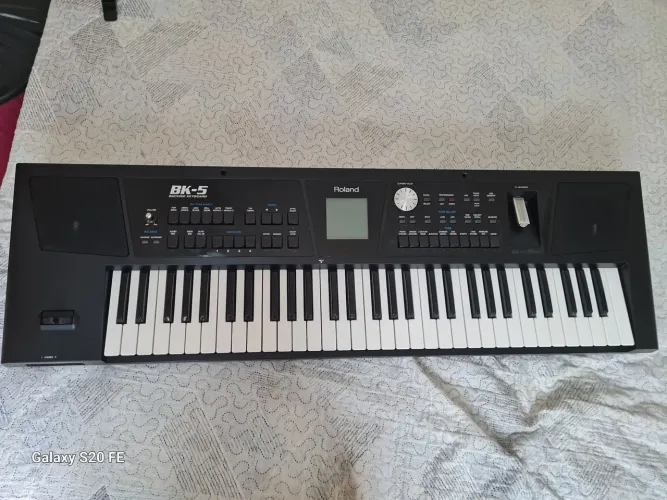 TECLADO ROLAND BK5 NOVO