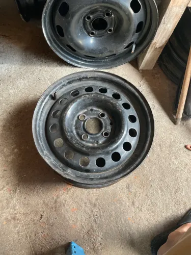 Roda de ferro aro 14 original Vw Gol Voyage saveiro Up! Parati 