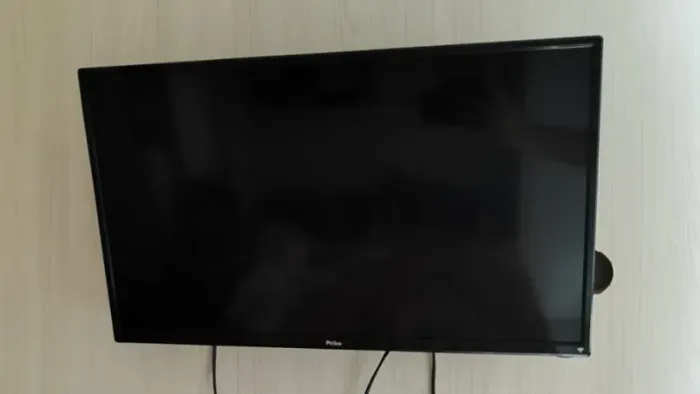 TV de 28" Philco PH28N91D com tela LED HD