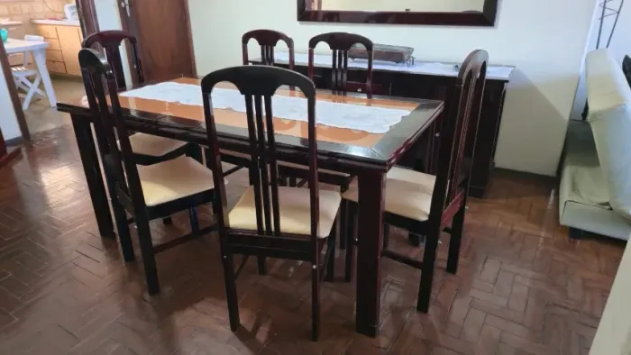 Mesa de Jantar Madeira Maciça com 6 Cadeiras e Tampo de Vidro