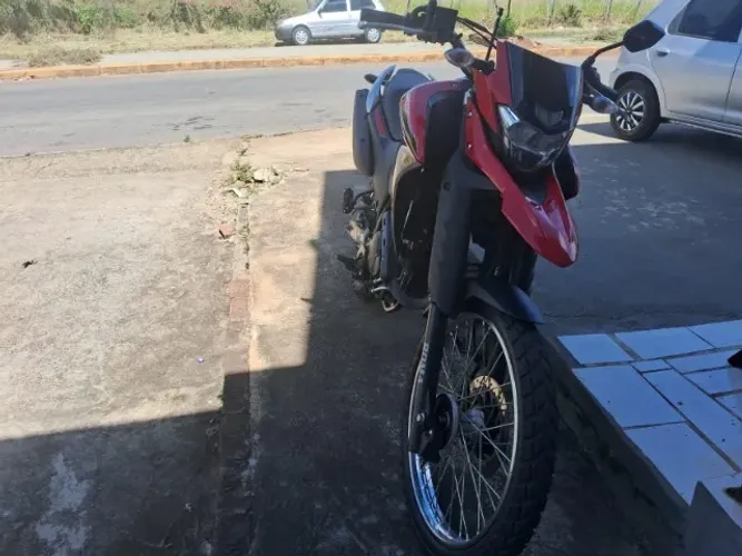 LANDER 250CC SEM DETALHES