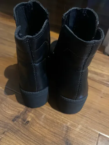 Bota preta infantil