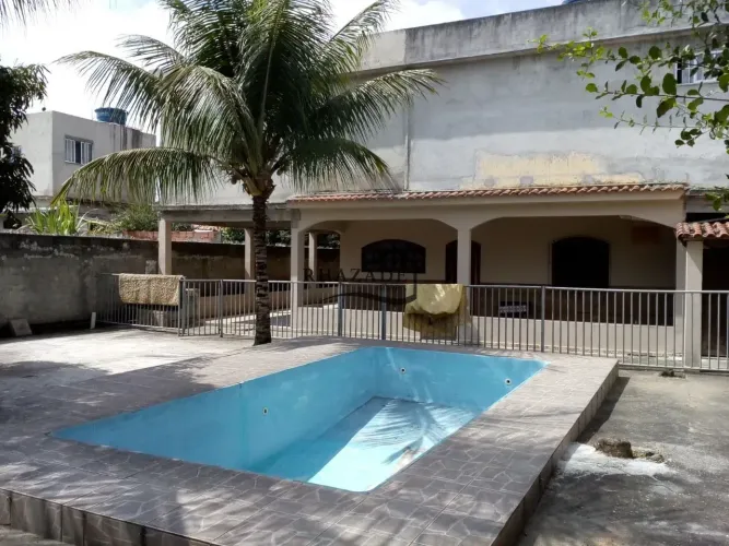 Casa duplex com piscina em Retiro São Joaquim/Itaboraí.