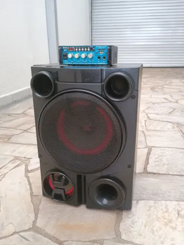 CAIXA DE SOM COM AMPLIFICADOR