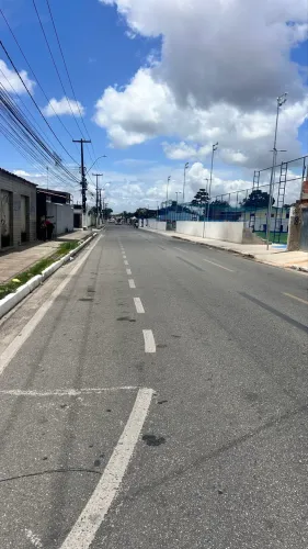 Alugo galpão próx da solara na principal