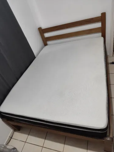 Cama e colchão casal