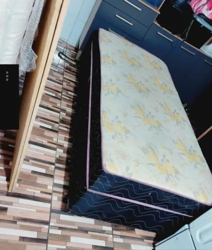 Cama box com colchão de soteiro