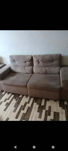Sofá 2/3 lugares em perfeito estado