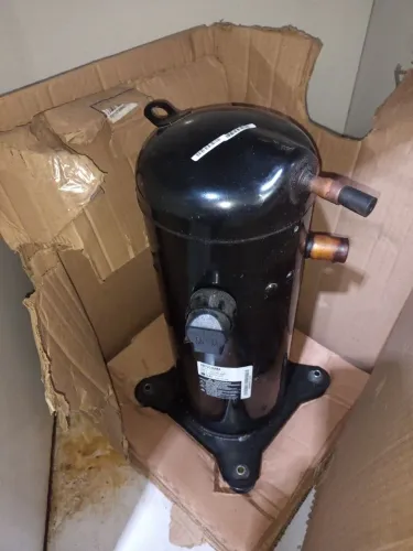 Vendo dois compressores 60000 BTUs, 380v