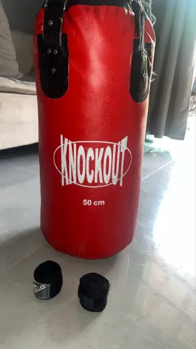 Saco de boxe novo mais bandagem