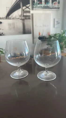 2 Taças de cristal pra conhaque incolor