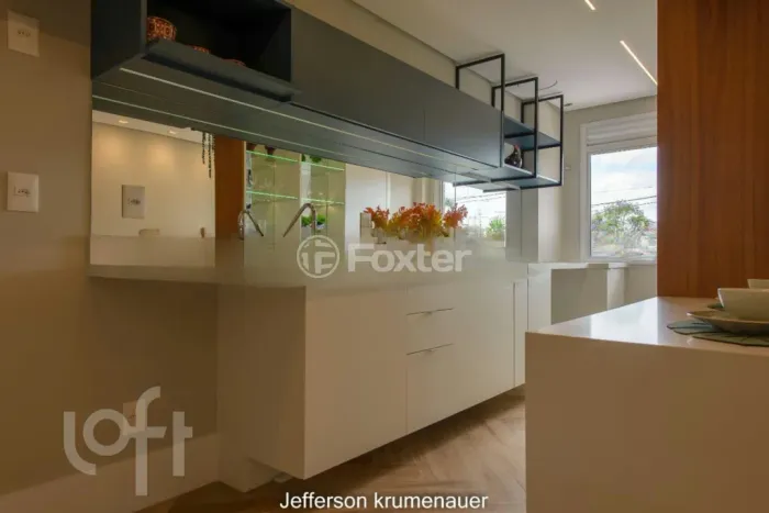 Apartamento à venda Rua Roque Calage, Passo da Areia - Porto Alegre