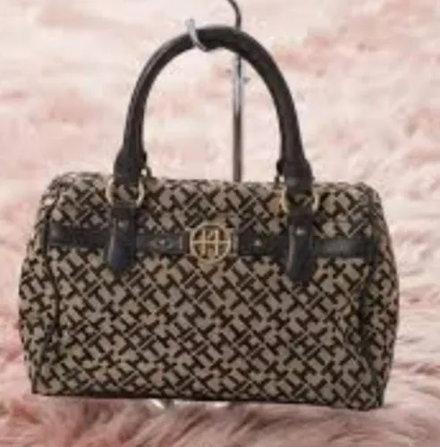 Vendo bolsa original tomy semi nova interessados zap *